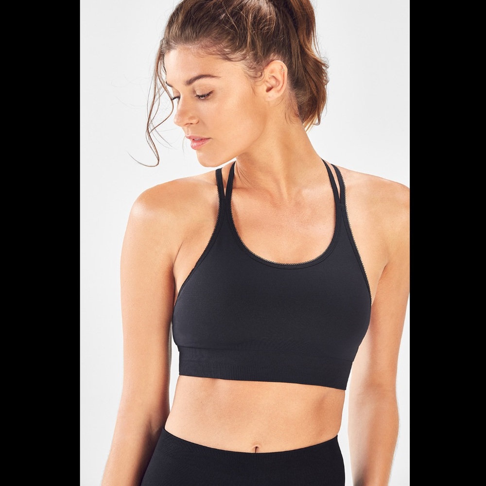 NWT Fabletics Black Petra Seamless Sports Bra